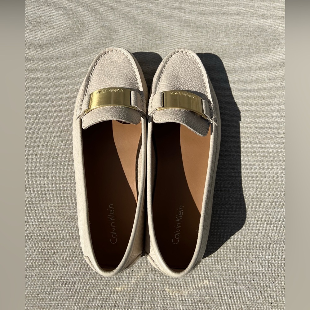 Calvin Klein Lisette Loafers 8.5 Cream/Beige and Gold Accents